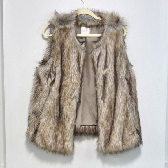 LOFT FAUX FUR VEST SIZE MEDIUM - Picture 1 of 4